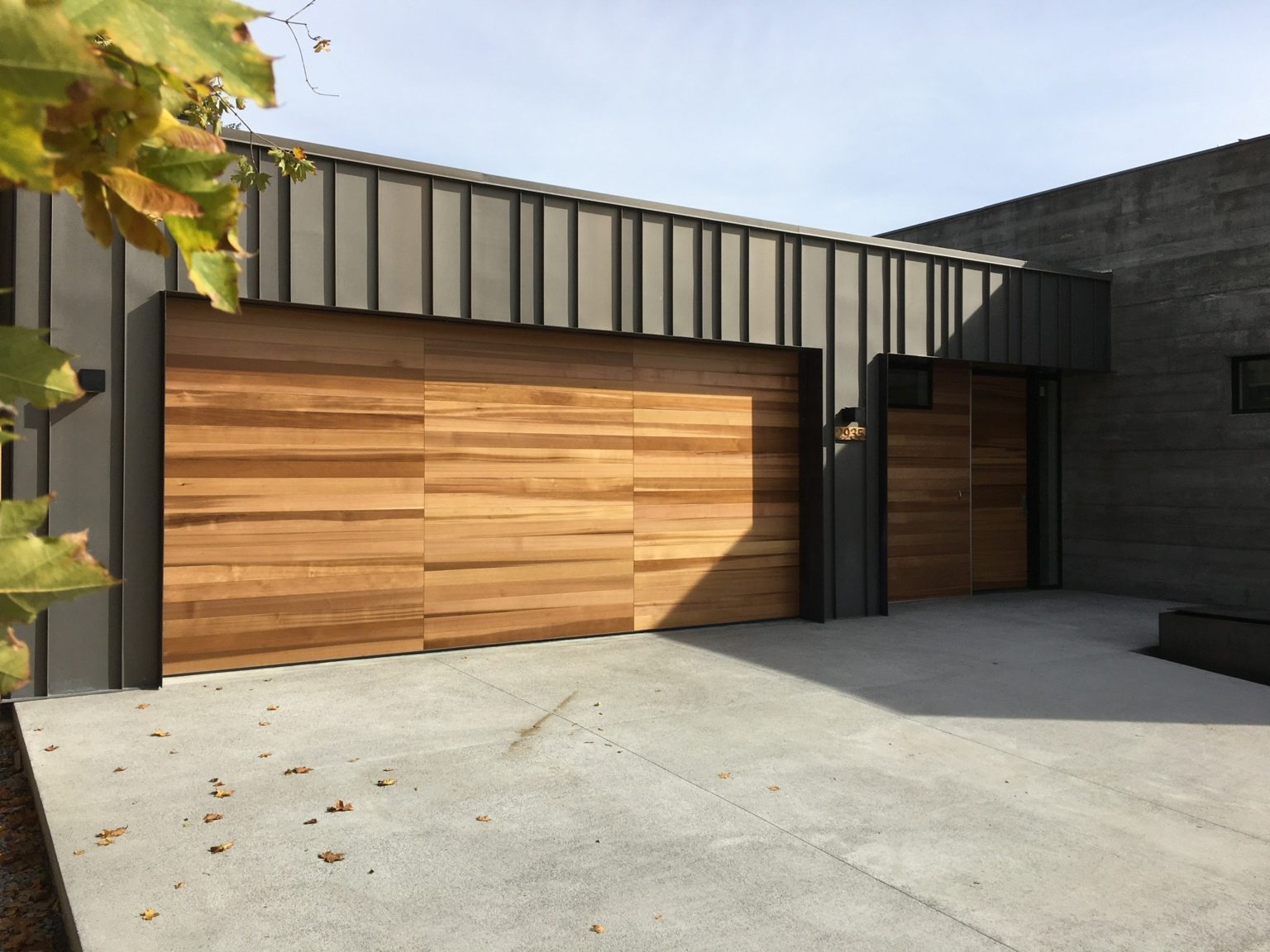 Here Are Some Good Reasons To Replace Your Old Garage Door Opener